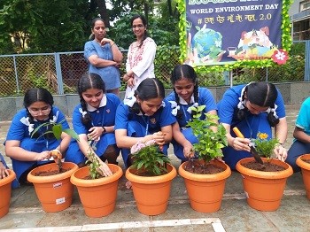 Ek Ped Maa Ke Naam — sapling planting